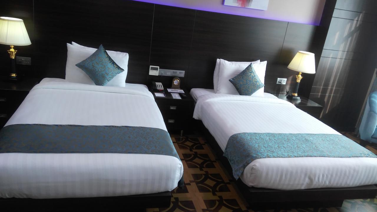 Park Regis Lotus Hotel Manama Exterior photo